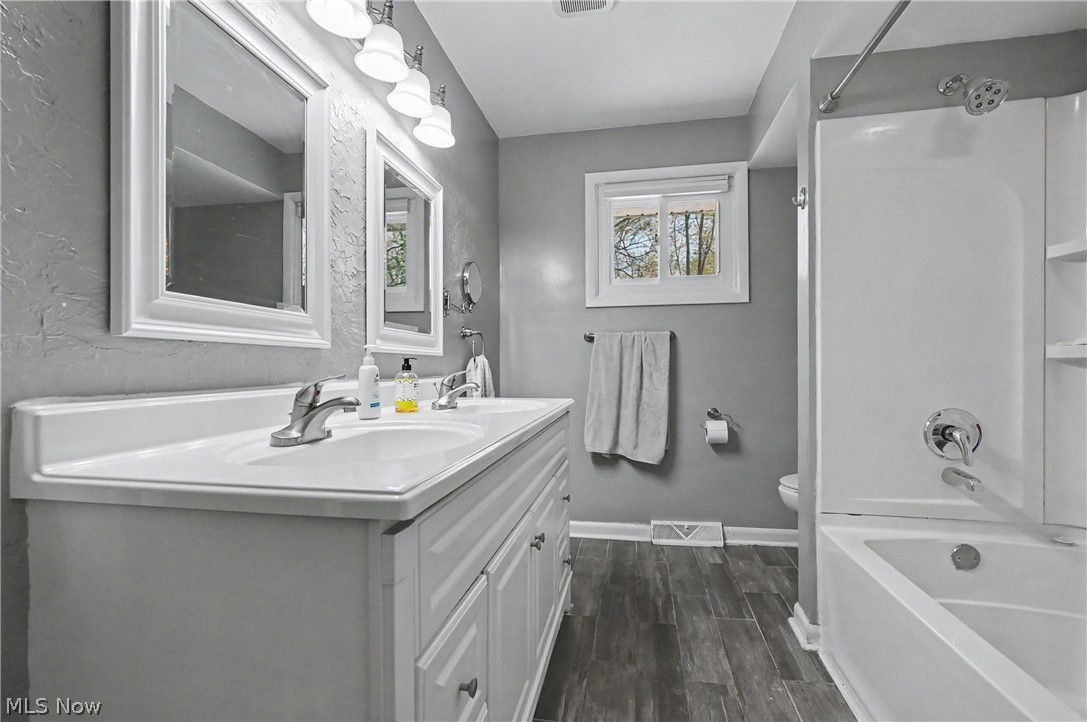 Harry C Longcoys Acres Allotm - Residential