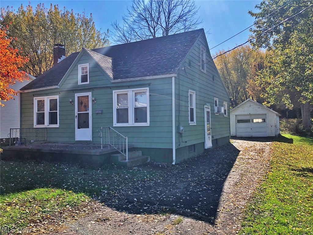 Quiet area! Bigger than it looks and easy to keep bungalow. Tenants pay all utilities and $600 per month rent. 24-hour notice to show, home is tenant occupied.