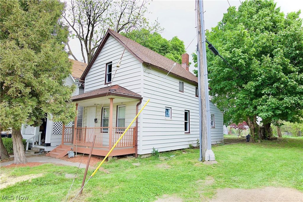 Photo of 3097 W 106th Street, Cleveland, OH 44111 (MLS # 5214577)