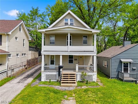 Photo of 13611 Beachwood Avenue, Cleveland, OH 44105 (MLS # 5209852)