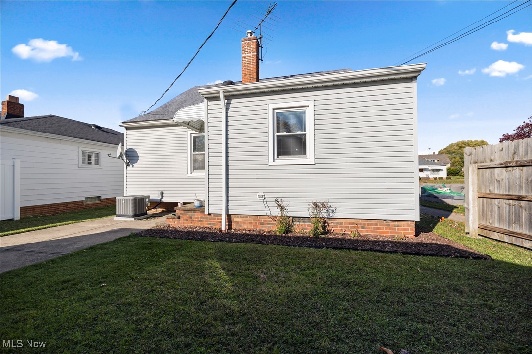 8119 Pinegrove Avenue