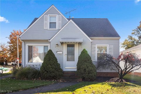 8119 Pinegrove Avenue Parma OH 44129