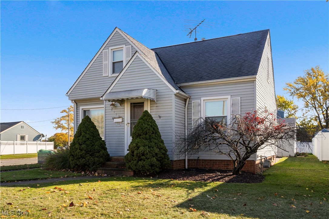 8119 Pinegrove Avenue