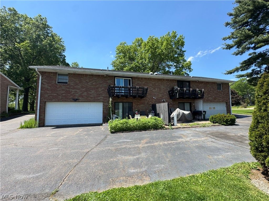 Photo of 1236 Bowen Circle NW, Canton, OH 44708 (MLS # 5211584)