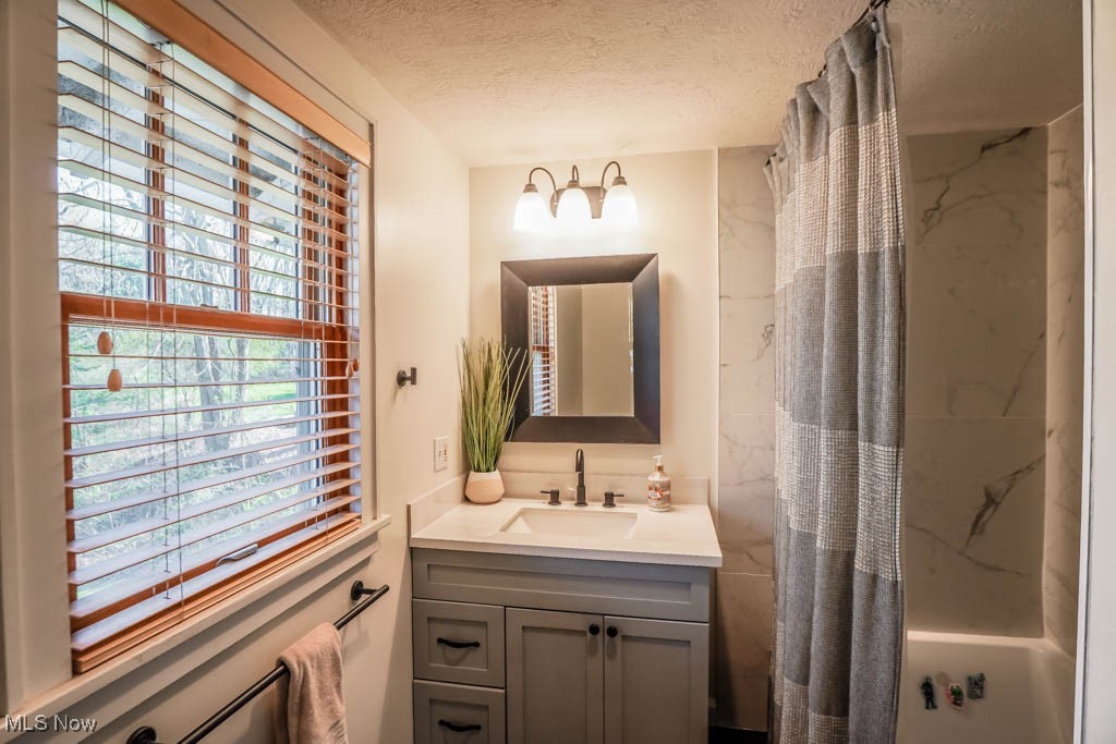 6747 Fulton Drive, Canton, Ohio image 36