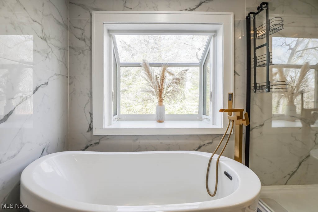 6747 Fulton Drive, Canton, Ohio image 33