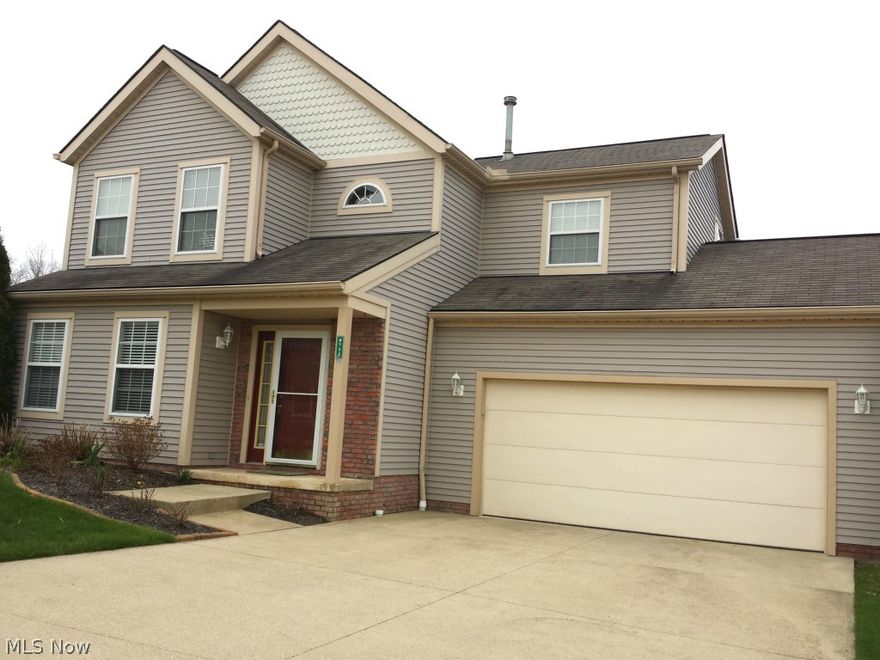 Magnificent Huntsford Farms townhouse, everything beautifully updated including new master bath with dual vanity, new shower door & Travertine tile floor, enormous walk-in closet with built-ins; vaulted master has newer carpeting; living room features Australian Mahogany flooring along with marble gas fireplace; formal dining room/den has laminate flooring, slider to deck  that overlooks nicely landscaped yard; this unit is set on the lot so it does not directly face other units & the lot is a bit larger; eat-in kitchen features handsome cabinets, newer tile back splash & appliances, pantry; wonderful floor plan with over 1600 sq.ft.  Don't miss this one; it's gorgeous!