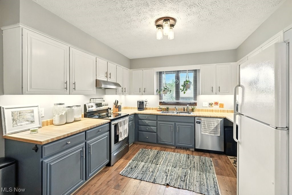 Briarwood Condos Ph 2 - Residential