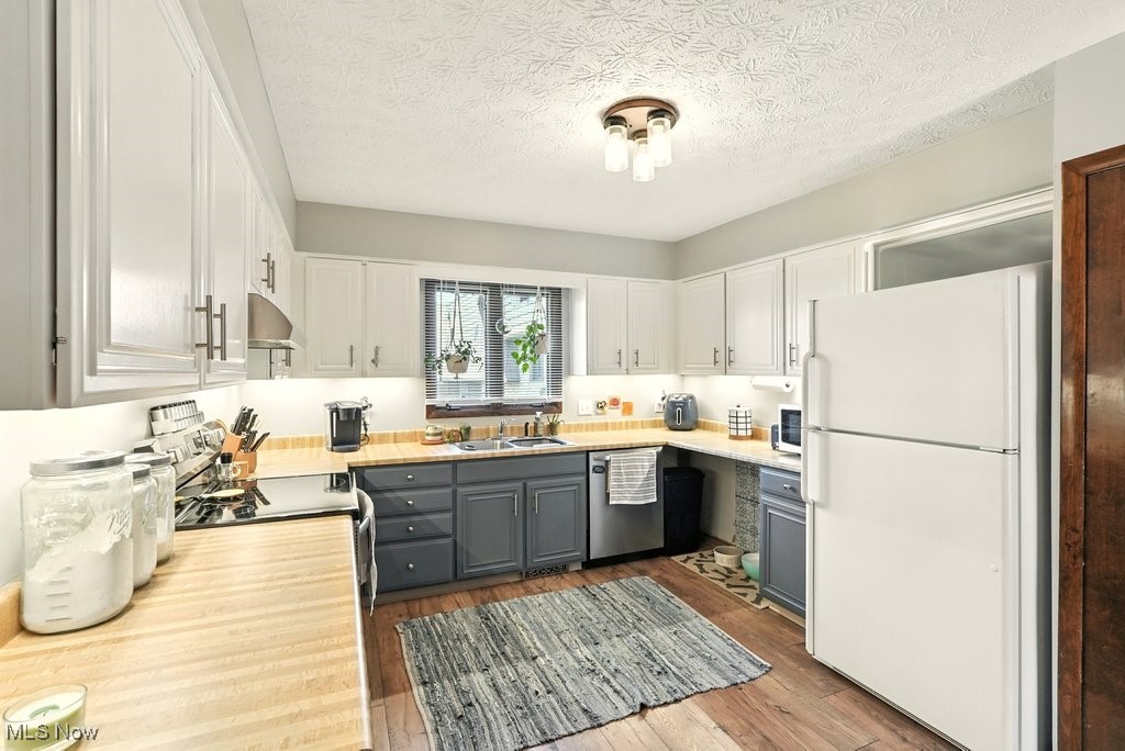 Briarwood Condos Ph 2 - Residential