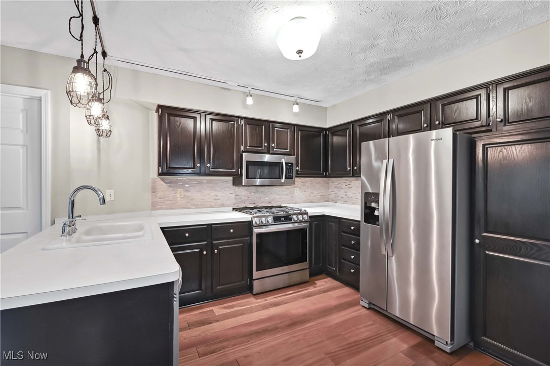 225 Westwind Drive 2