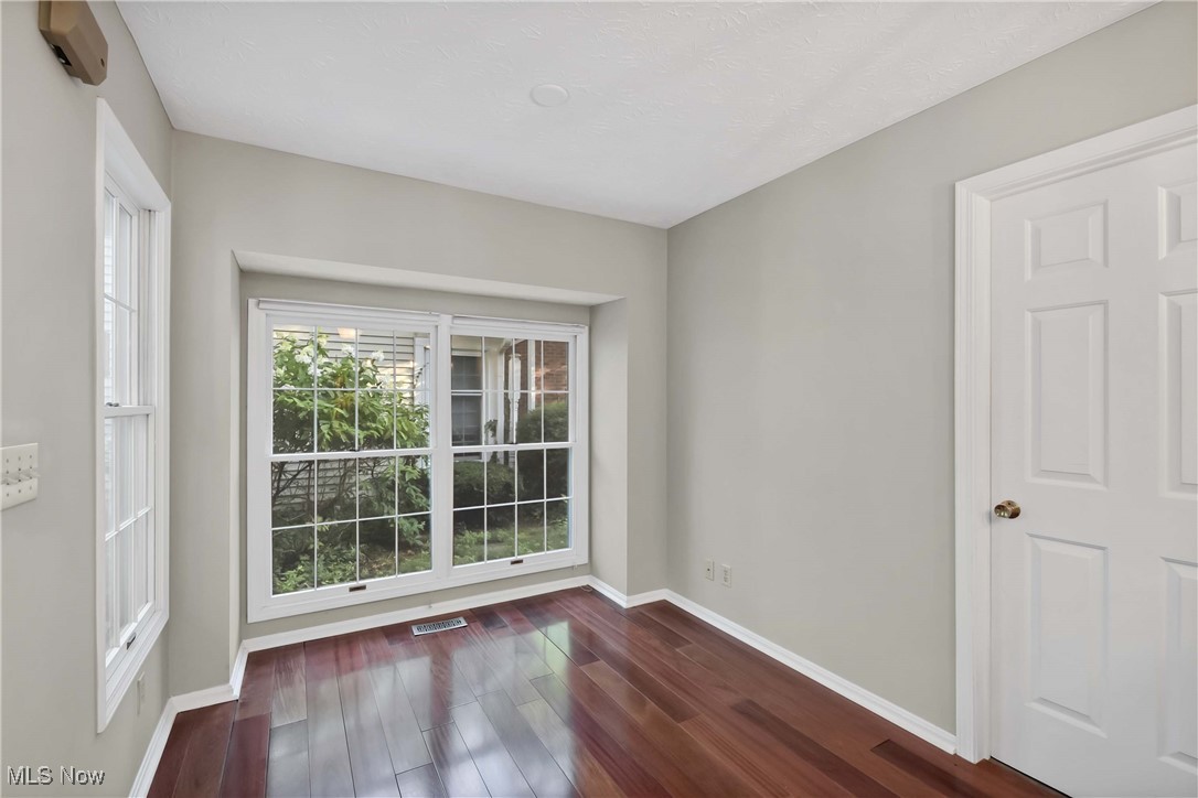 Westwinds Condo - Residential