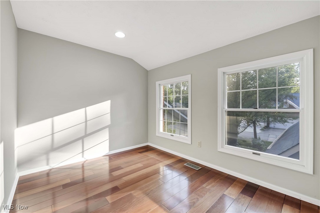 Westwinds Condo - Residential