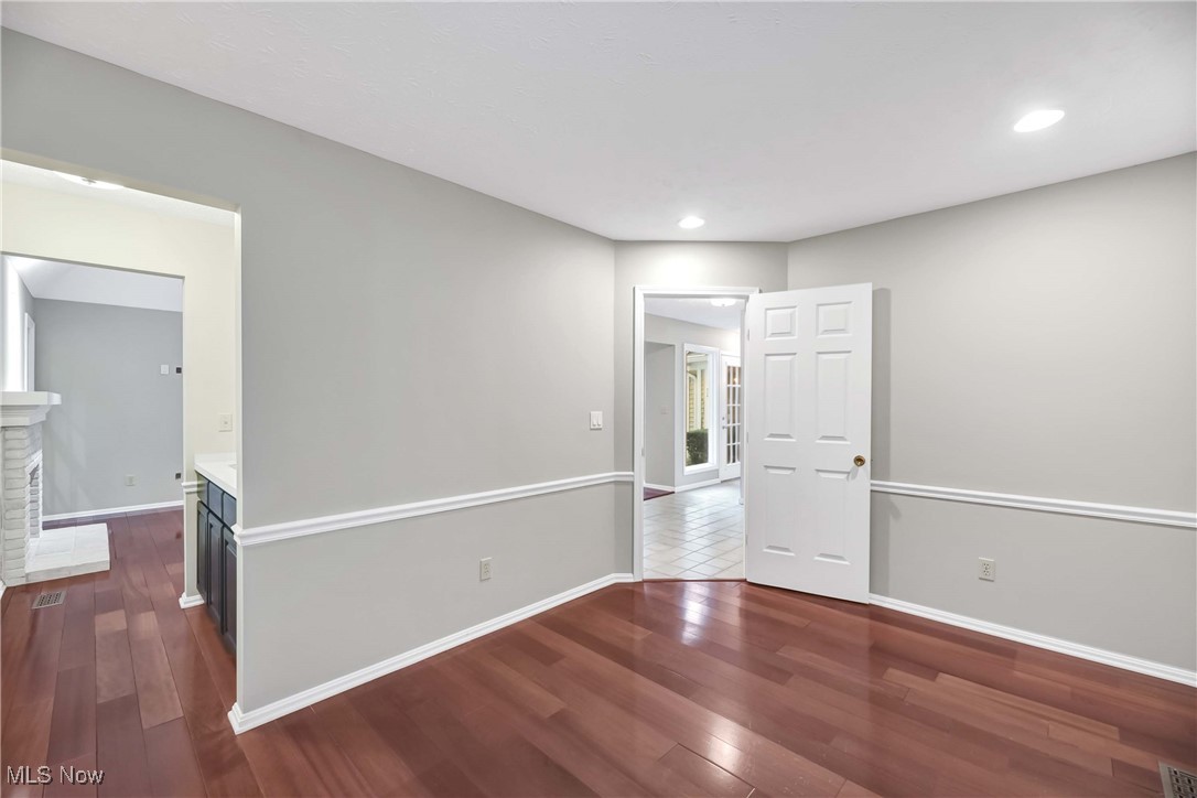 Westwinds Condo - Residential