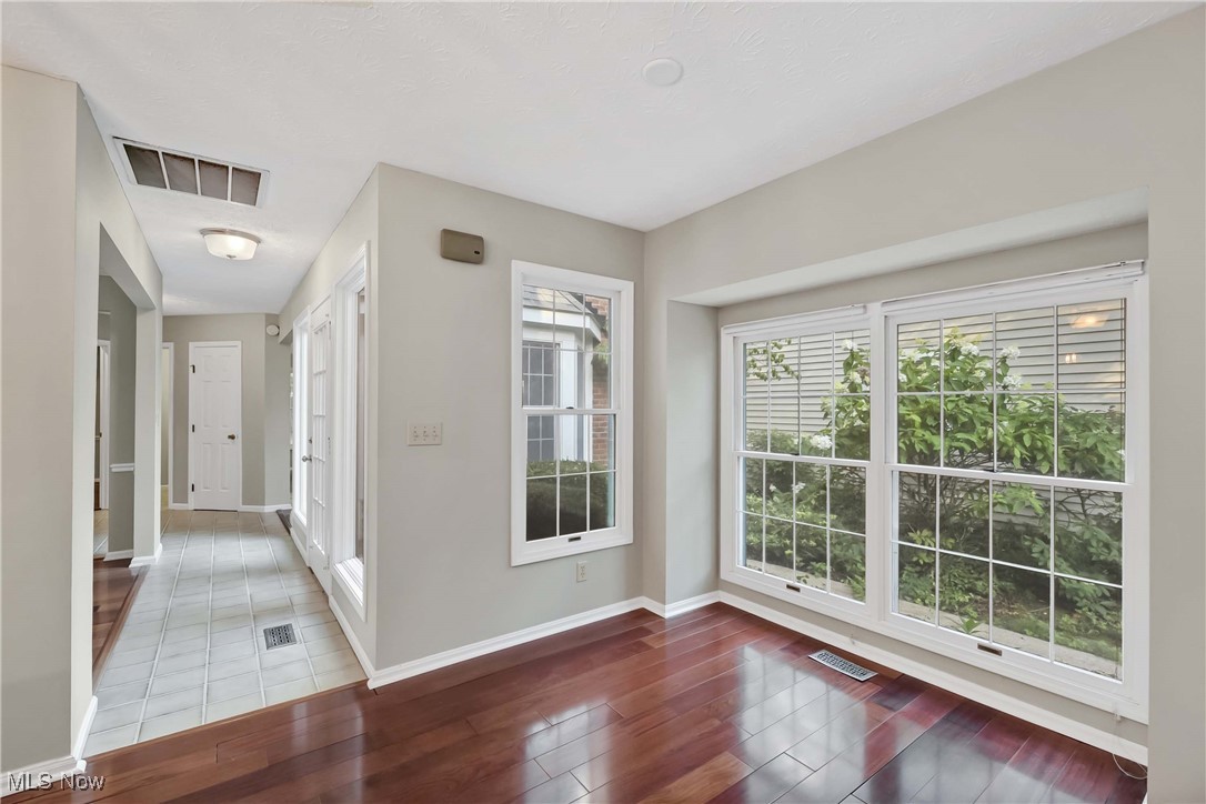 Westwinds Condo - Residential