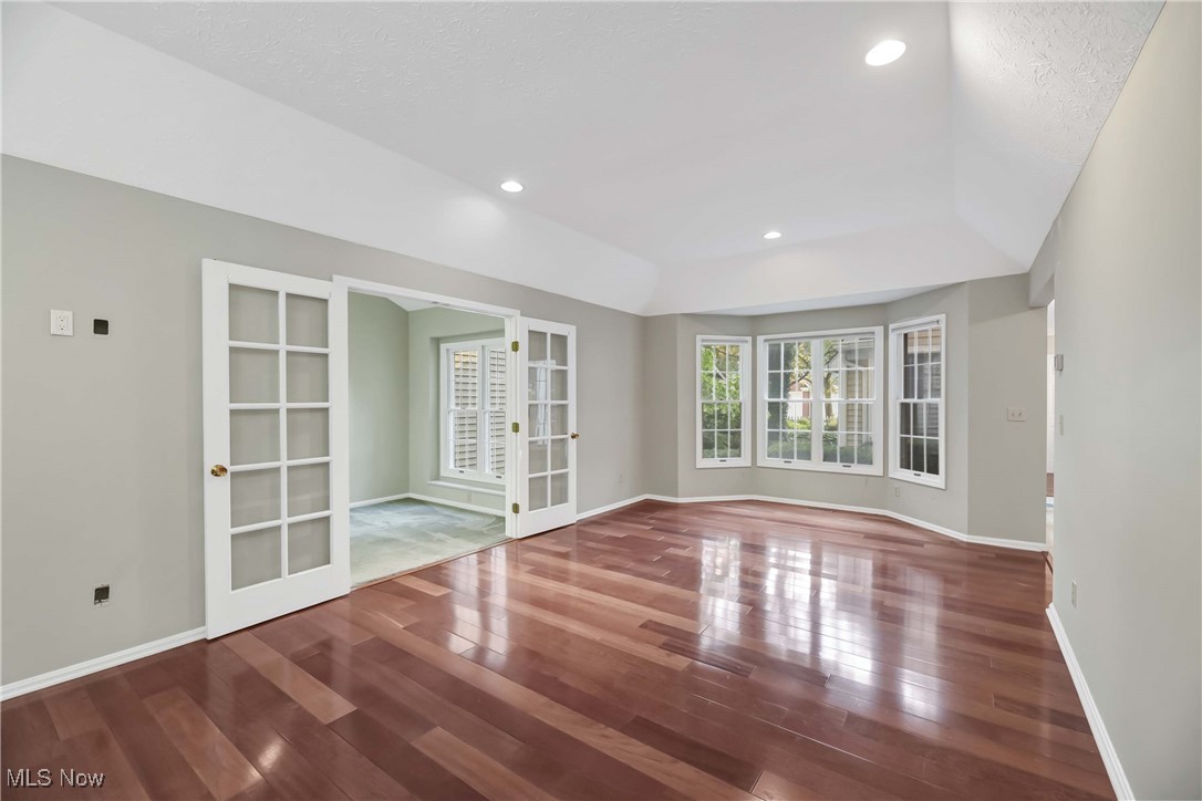 225 Westwind Drive 2