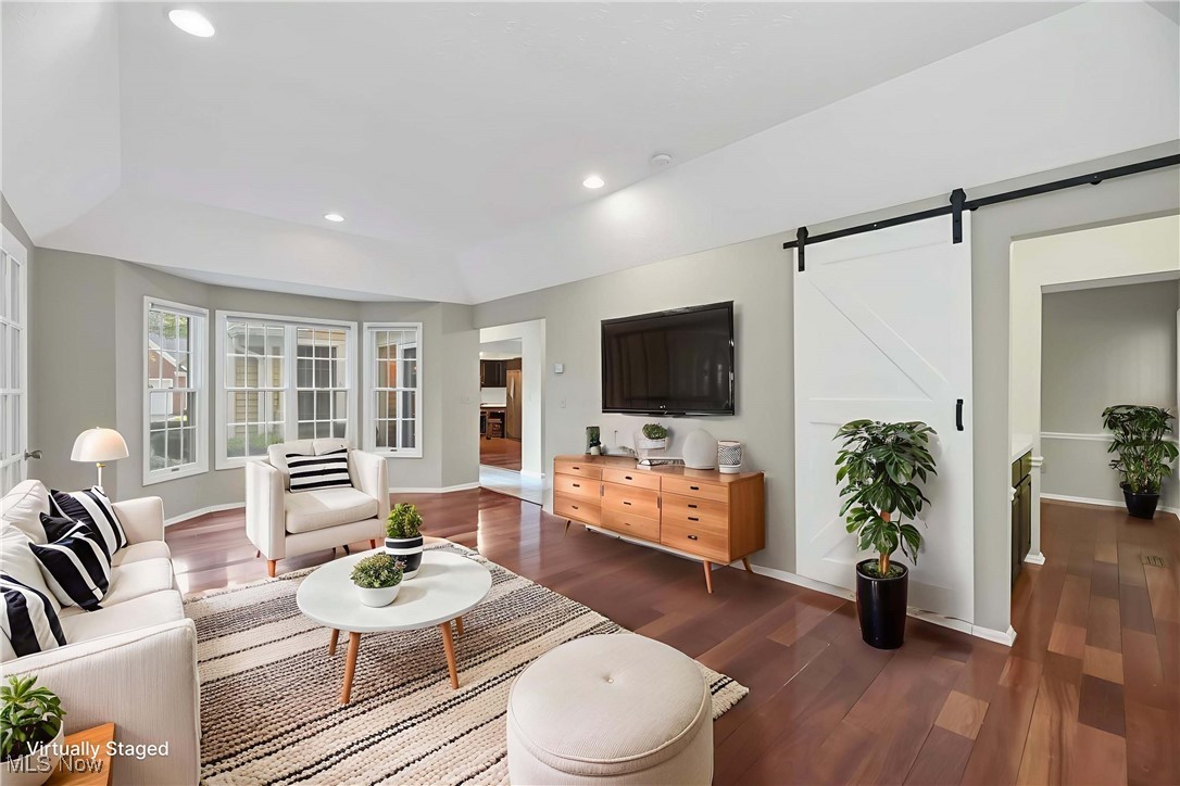 225 Westwind Drive 2
