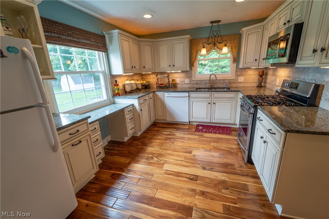 Gem Field - Residential