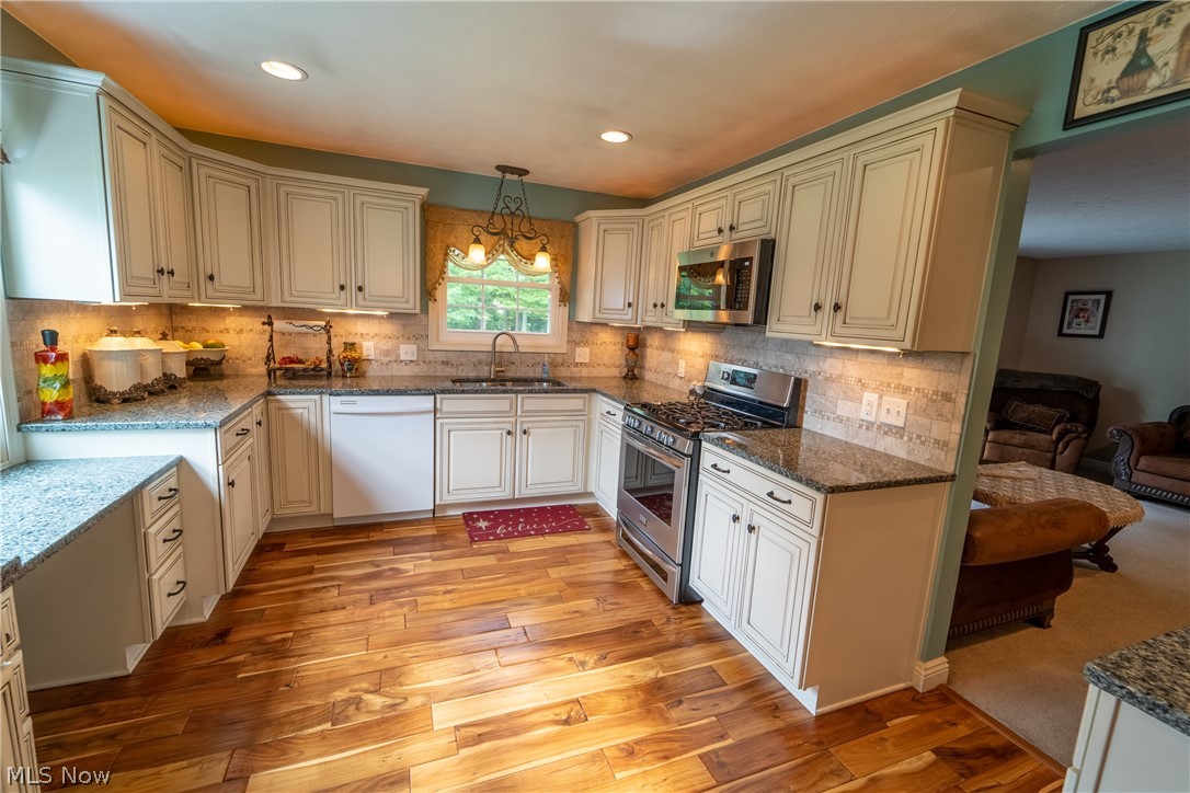 Gem Field - Residential