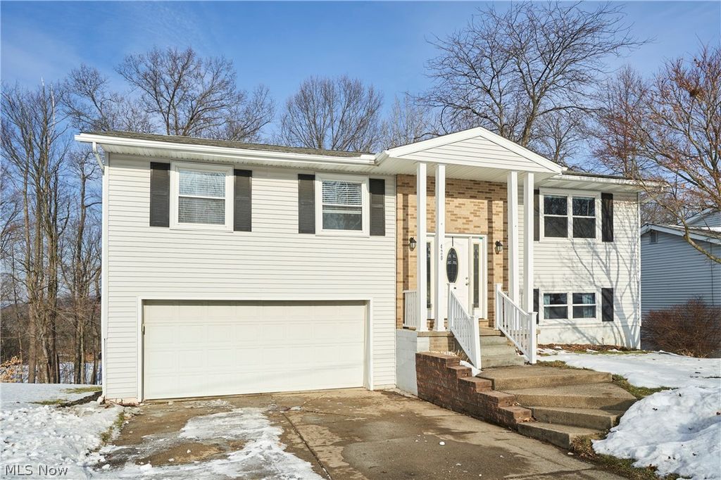 Photo of 420 Tammery Drive, Tallmadge, OH 44278 (MLS # 5188823)