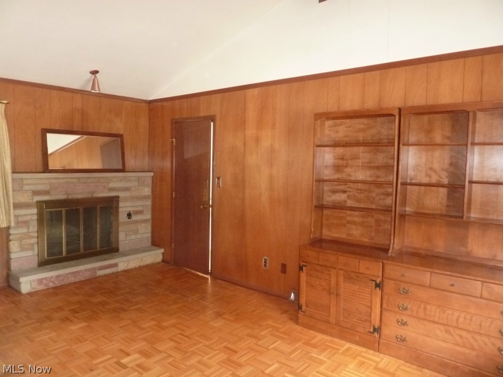 Grandee - Residential