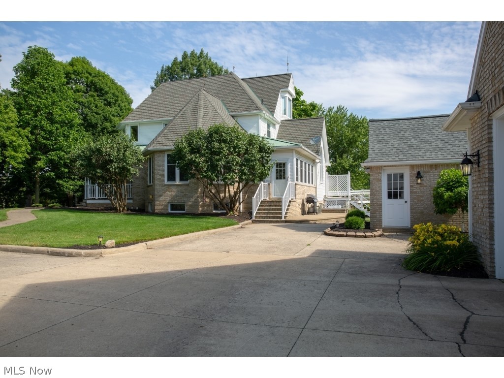 Sharon - Residential