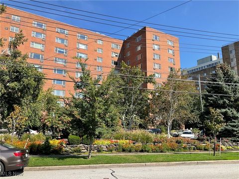 11820 Edgewater Drive Unit 915, Lakewood, OH 44107 - #: 5108829