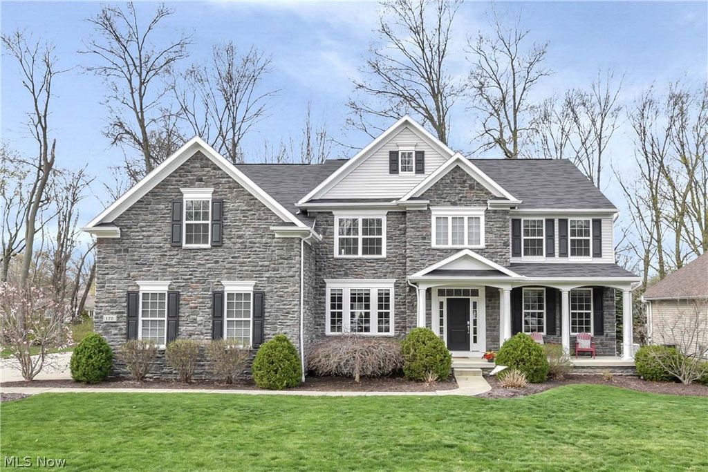 Photo of 170 Centennial Drive, Avon Lake, OH 44012 (MLS # 5187369)