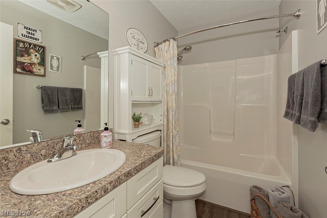 Winslow Estates Condo Ph Xvii - Residential