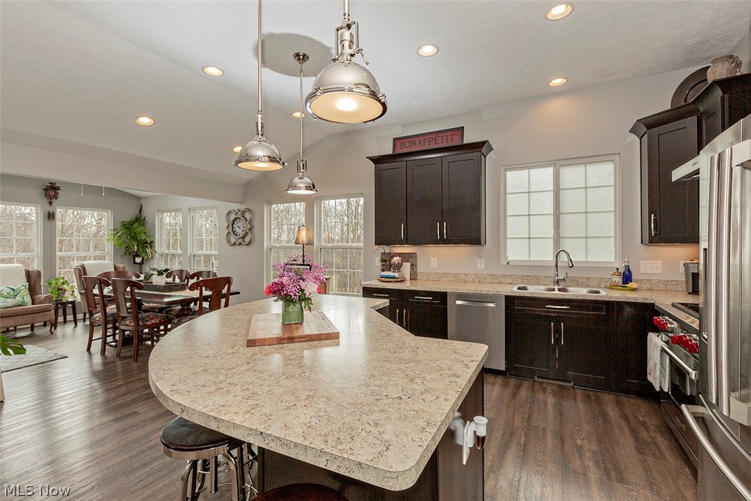 Winslow Estates Condo Ph Xvii - Residential