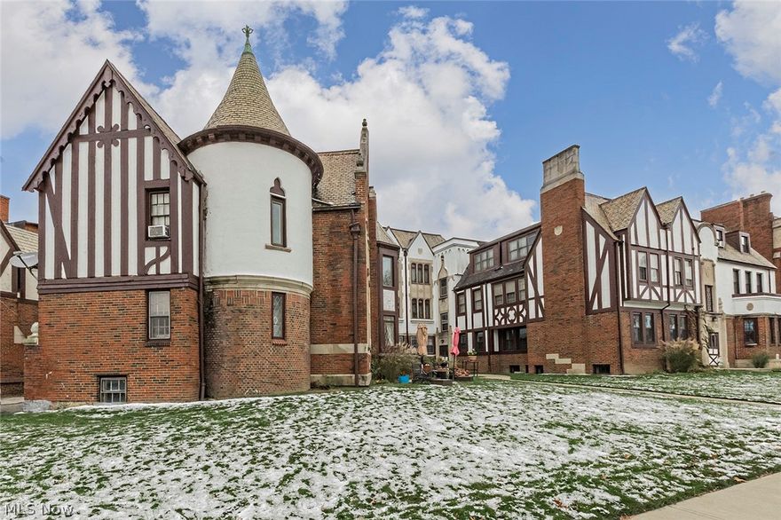 Absolutely gorgeous Architecture. One of a kind.