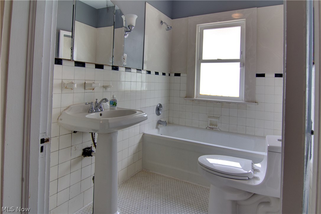 Akron Gardens - Residential