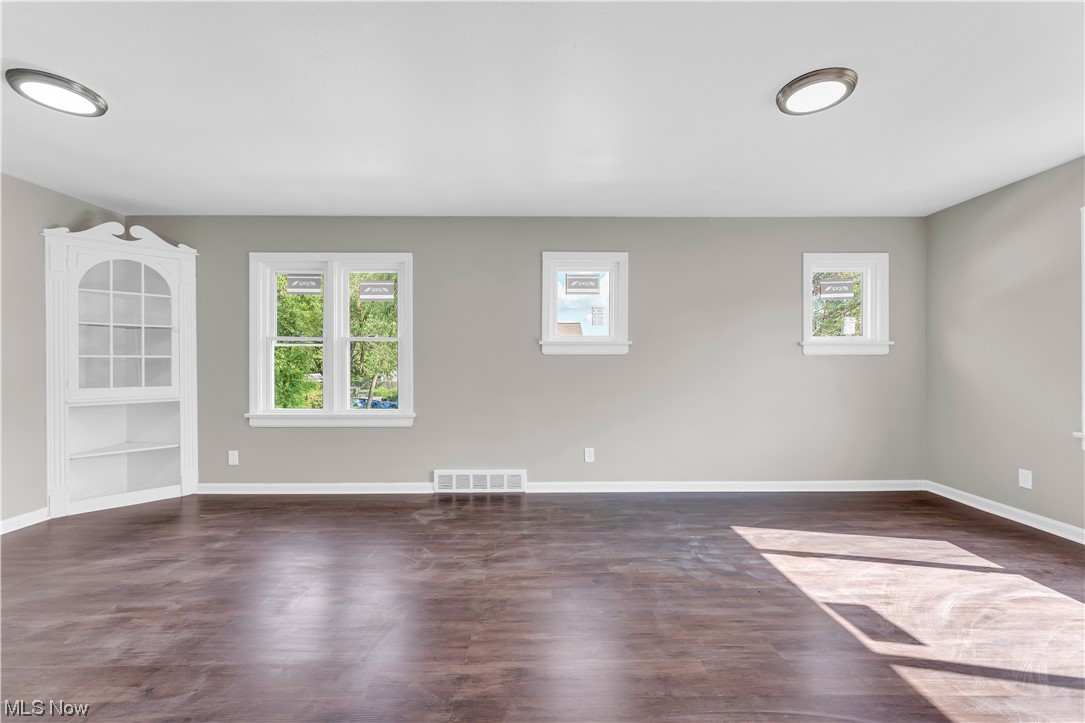 Seaboyne Realty Companys - Residential Income