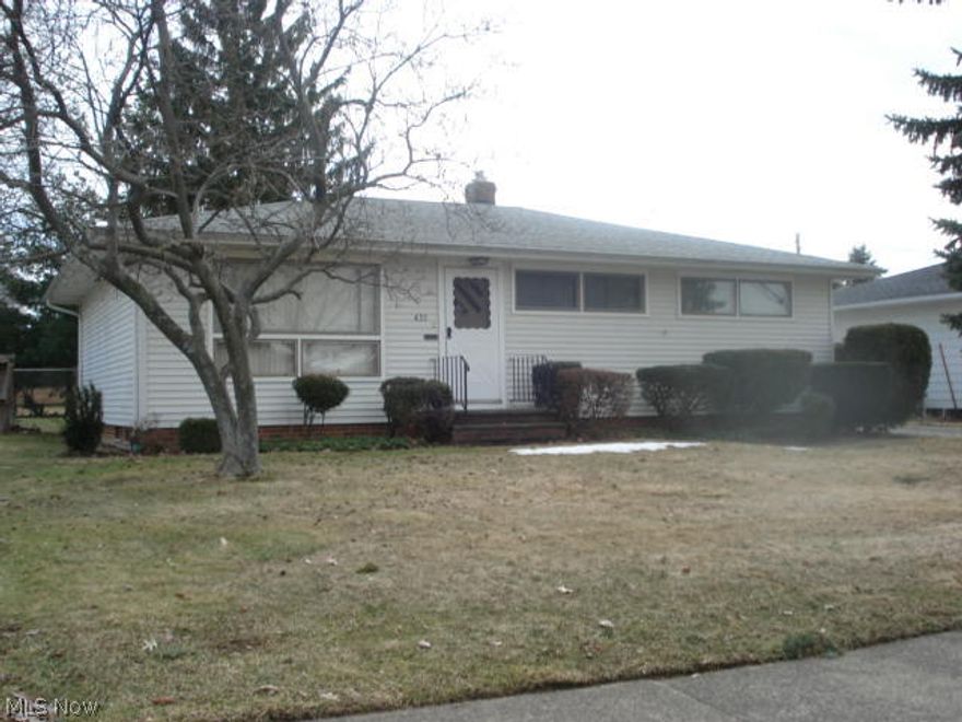 Looking for move-in condition? Come and see this fantastic ranch and enjoy one floor living! Freshly painted interior throughout. Remodeled main bath - new cabinet and shower/tub.  Full-size dining room - eat-in kitchen. Hardwood floors, natural woodwork. Lovely street in Seven Hills. Convenient to shopping and highways.  Large finished basement for entertaining. Priced to Sell!  It's a Beauty! Easy to Show - don't miss this one!