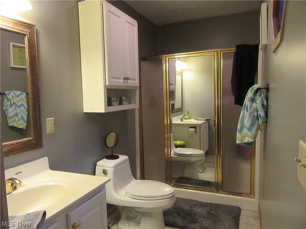 Cambridge/Crk Condos Ph I - Residential