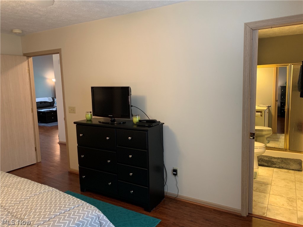 Cambridge/Crk Condos Ph I - Residential