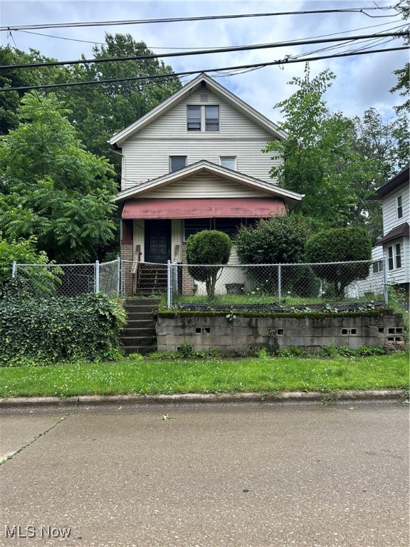 3 bedroom 2 bath home that is currently rented. Long time tenant and pays rent on time.
