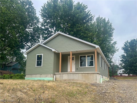 Homes For Sale - 173 Hayward Avenue<br/> Conneaut, OH 44030