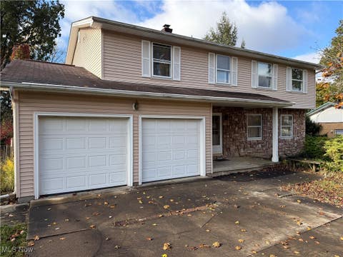 Photo for 907 SHADY Lane
