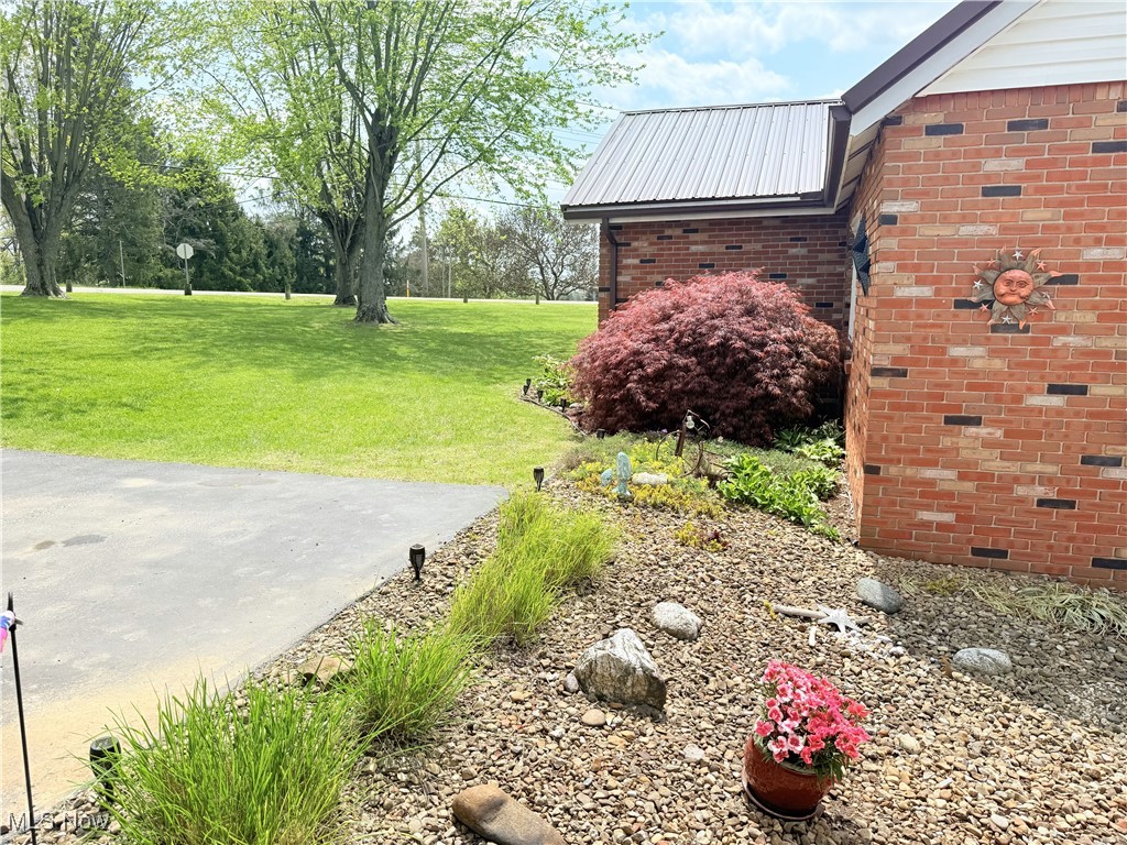2401 Eldersville Road, Follansbee, West Virginia image 39