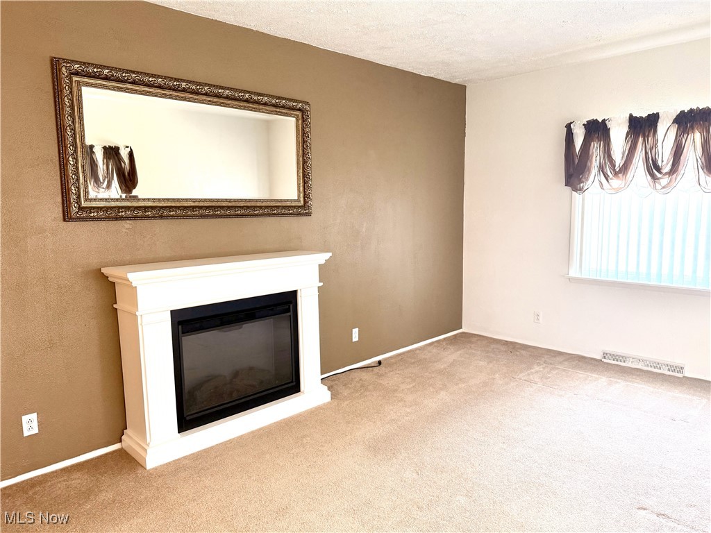 2401 Eldersville Road, Follansbee, West Virginia image 4