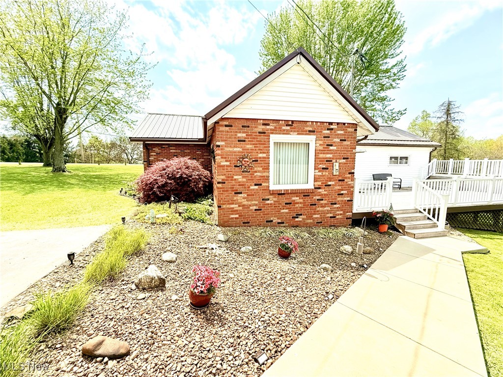 2401 Eldersville Road, Follansbee, West Virginia image 2