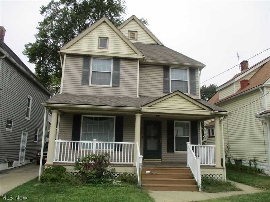 LARGE 4 BEDROOM 2 BATH HOME. RECENTLY PAINTED/INTERIOR. NEWER FURNACE, CENTRAL AIR. NEWER CARPETING IN ALL BEDROOMS. LAMINATE FLOORS 1ST FLOOR.