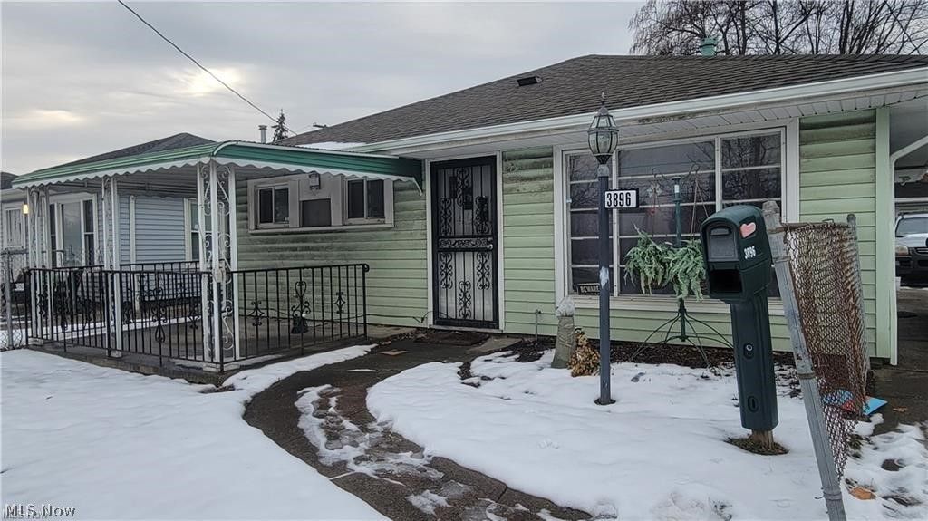 Photo of 3896 W 117th Street, Cleveland, OH 44111 (MLS # 5204488)