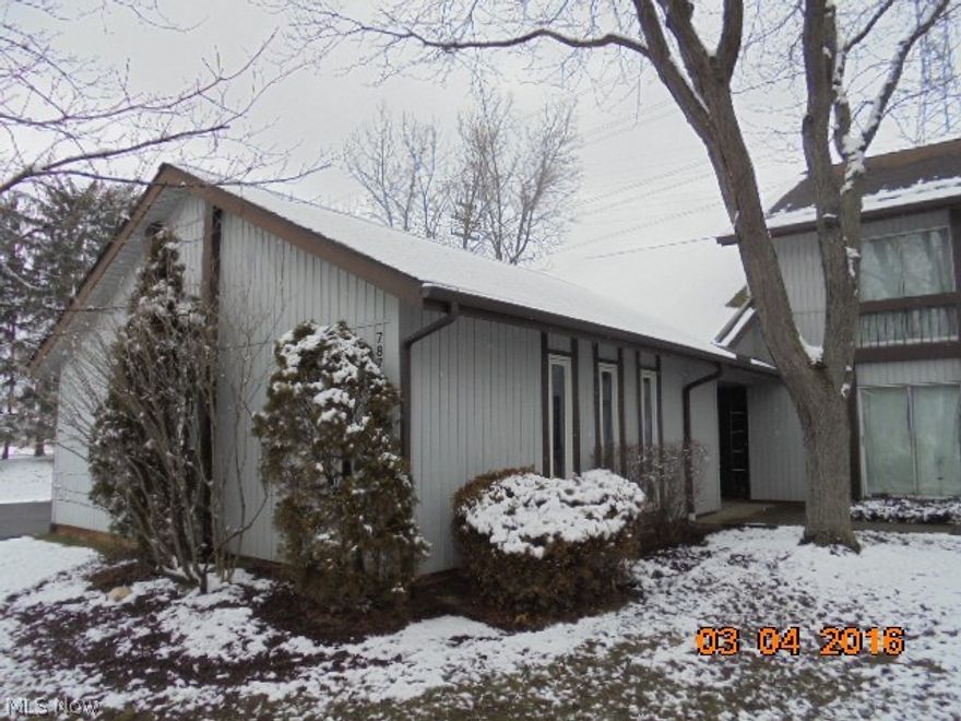 Spacious condo with new Furnace /AC and Hot water tank !  Just needs your personnel touch .This is a Freddie Mac / HomeSteps Listing. Listed and Sold with Repairs condition! This property is Eligible under The Freddie Mac First Look Initiative through 03/23/2016. All offers submitted must have MLS attachments, Buyers current proof of funds, Buyers Certified Earnest Money made payable to the Listing Company.. HOA fees will need verified .