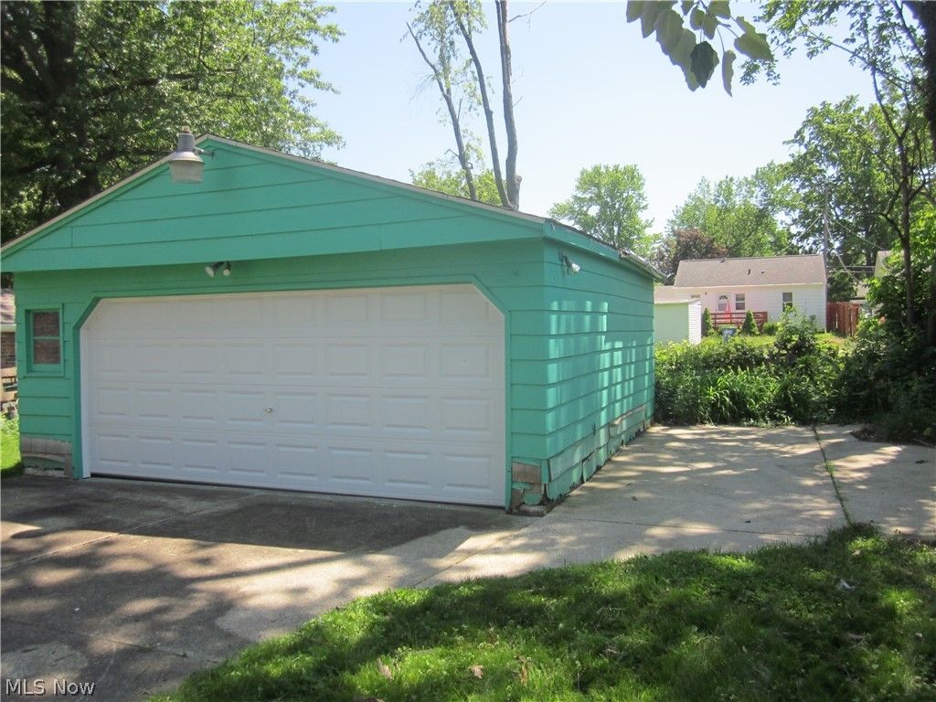 Photo of 12503 Lena Avenue, Cleveland, OH 44135 (MLS # 5216700)