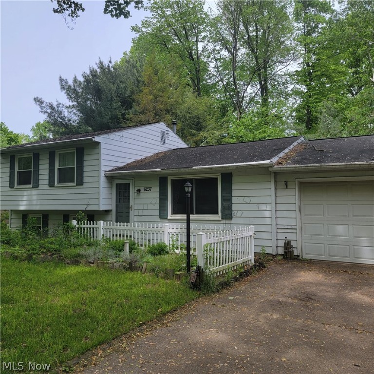 Madison Golf Lakelands Rsb 01 - Residential