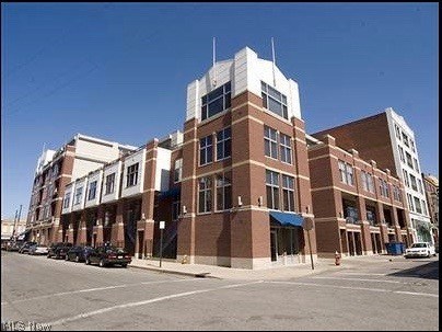Carroll Ave Condo - Residential