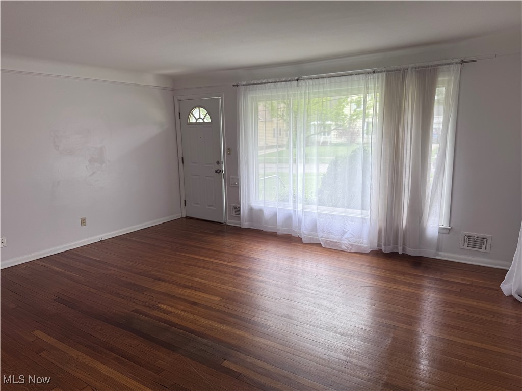 1422 Lorimer Road, Parma, Ohio image 3