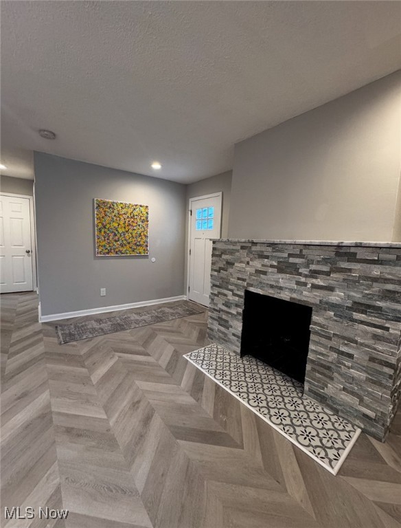 Elworthy-Helwick Companys Hln - Residential