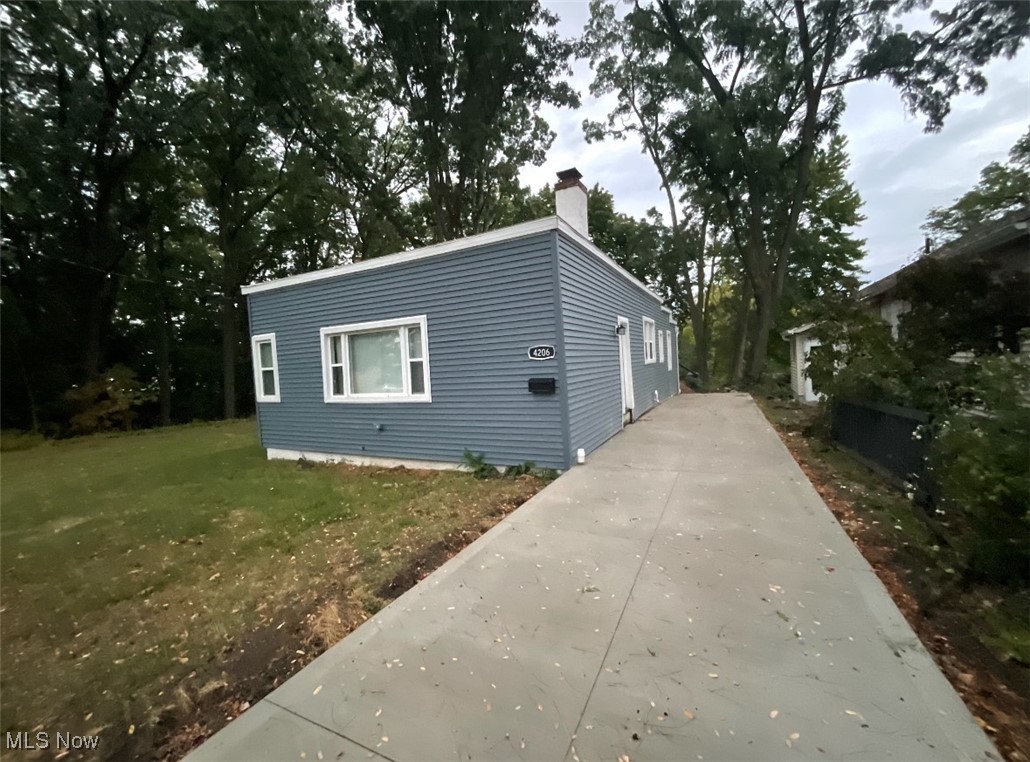 Elworthy-Helwick Companys Hln - Residential